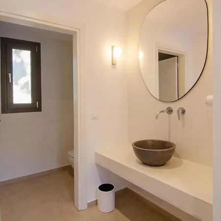 Farout Beachclub - &