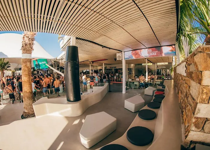 Farout Beachclub - & Kemp Mylopotas