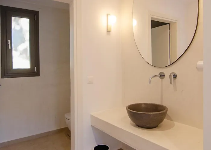 Farout Beachclub - &