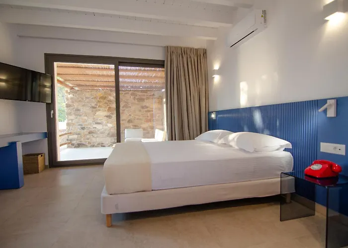 Kemp Farout Beachclub - & Mylopotas