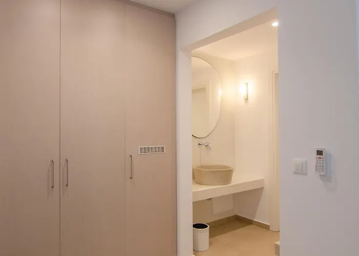 Farout Beachclub - &