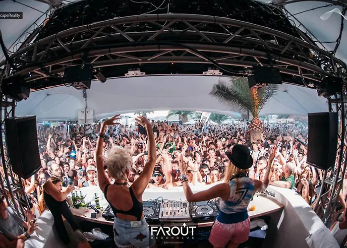 Farout Beachclub - & Kemp Mylopotas