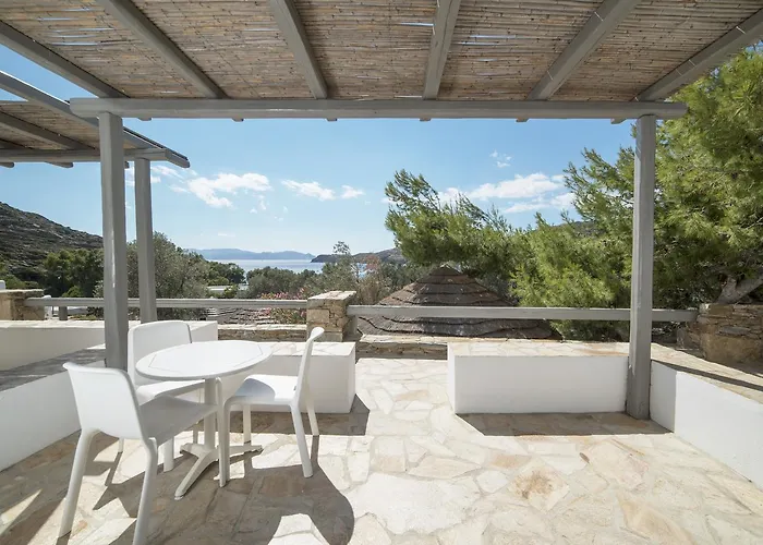 Farout Beachclub - & *