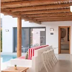 Farout Beachclub - & * Mylopotas
