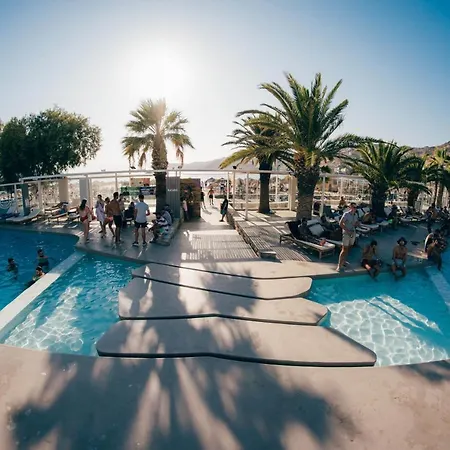 Farout - Beachresort & Camping Campsite Mylopotas