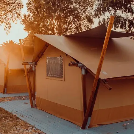 Farout - Beachresort & Camping Campsite