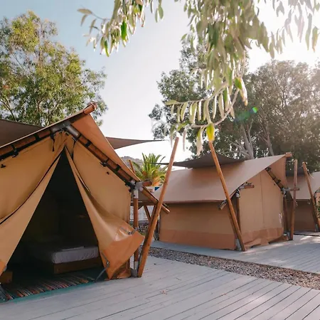 Kamp alanı Farout Beachclub - & Mylopotas