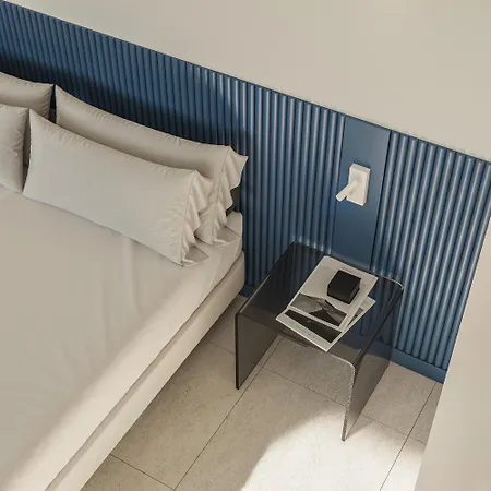 Farout - Beachresort & مكان تخييم *