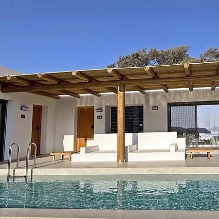 Farout - Beachresort & مكان تخييم