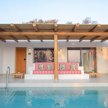 Farout Beachclub - & Κάμπινγκ Μυλοπότας