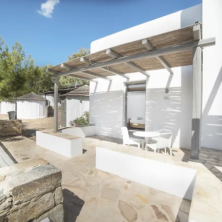 Farout - Beachresort & Camping * Mylopotas