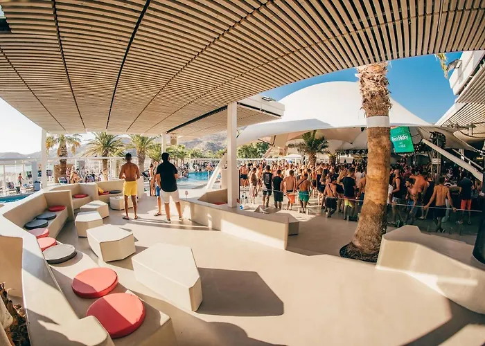 Farout Beachclub - &